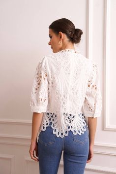 Lace top for the start of the season: - 3/4 sleeve blouse - slightly raised round neck - inner lining - fastening buttons on the back and on the sleeves Guipure Lace Top, Blouse Jeans, Skirt Jumpsuit, Guipure Lace, Mens Pajamas, Short Jumpsuit, Swimsuit Cover, Baby Month By Month, Outerwear Women