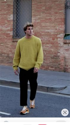 Oversized Crewneck Outfit Men, Men Turtleneck Outfits, Turtle Neck Outfit Men, Turtleneck Outfit Men, Oversized Sweater Men, Winter Outfits Men Streetwear, Shetland Sweater, Mens Fits, Store Inspiration