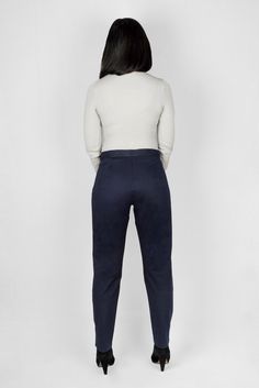 * FINAL SALE * This sleek work trouser comes with a secret weapon: a hidden expandable waistband for a comfy fit, even on your off days. Complete with thoughtful details like a 4” hem that is perfect for cuffing (or lengthening), and sensible, deep pockets. - Model is 5'5" and measures 40.5" at the hip. She is wearing a size S- Hidden, expandable waistband for comfort fit- 4" hem for easy cuffing and lengthening- Waist-to-hip ratio designed for hourglass body shapes- Deep, functional pockets tha Hourglass Body Shape, Work Trousers, Wool Vest, Comfy Fits, Waist Pants, Skirts For Sale, Skirt Pants, Cropped Pants, Body Shapes