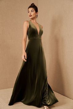 Green Velvet Maxi Dress, Green Dress Accessories, Embroidered Dress Formal, Velvet Clothes, Velvet Gown, Velvet Maxi Dress, Velvet Maxi, Jenny Yoo, Green Bridesmaid Dresses