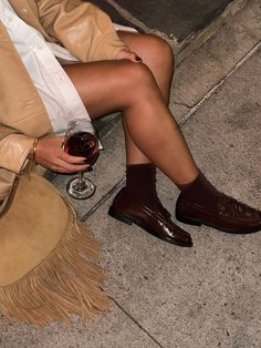 Preppy Chic in Steve Madden's Fall 2024 collection features standout boots and loafers. Combining contemporary trends with ‘90s nostalgia, it includes sleek loafers, platforms, distressed knee-high boots with rhinestones, tassels and metallic accents. Available in pops of red as well as bordeaux, rich burgundy / wine red, black, chic chocolate brown suede, these pieces are ideal for back-to-school & autumn outfits. Perfect for pairing with dresses, jeans, shorts, and skirts. Steve Madden Loafers Outfit, Penny Loafers Outfit, Burgundy Loafers, Steve Madden Loafers, Loafers Outfit, Burgundy Shoes, Preppy Chic, Brown Loafers, Leather Socks