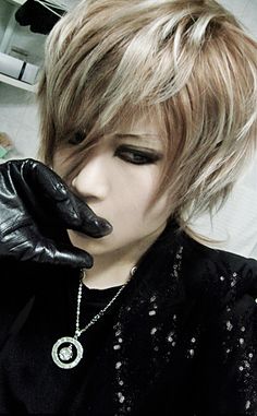 n/a Visual Kei Hair, Funky Hair, Funky Hairstyles, Makeup Makeover