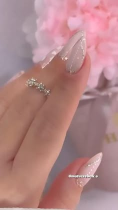 Engagement Nails, Fancy Nails Designs, Pointed Nails, Sparkly Nails, Uñas Acrilicas, Fancy Nails, Types Of Nails, Gel Nail Art, Ombre Nails