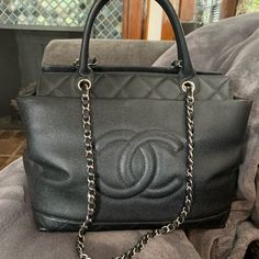 Medium Cc Size Tote 13 X5 X8 Perfect Condition Inside Is Totally Clean. Literally Never Used, I Don’t Have The Card Or The Cover But I Have Had It Authenticated By Real Real And Rebag. Chanel Tote, Real Real, Authentic Design, Chanel Deauville Tote Bag, Chanel Bags, Womens Tote Bags, Size 13, Limited Time, Chanel