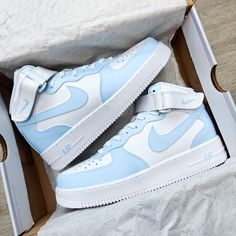 Baby Blue Shoes, Shoes Wishlist, Nike Shoes Women Fashion, Pretty Sneakers, Chic Tattoo, Nike Shoes Air Force, Nike Fashion Shoes, Preppy Shoes, Pretty Shoes Sneakers