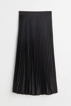 Calf-length  pleated skirt in woven fabric with a slight sheen. High waist  elasticized waistband  and overlocked hem. Unlined. Fall Winter Capsule Wardrobe, Capsule Wardrobe Checklist, Pleaded Skirt, Long Pleated Skirt, Italy Outfits, Winter Capsule Wardrobe, Pleated Long Skirt, Black Pleated Skirt, Fashion Company