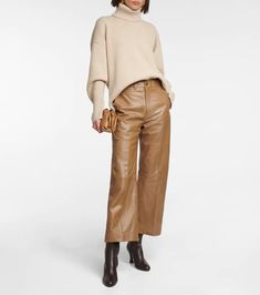 Brown Leather Pants Outfit, Leather Trousers Outfit, Brown Leather Pants, Wide Leg Pants Outfit, Winter Pants Outfit, White Wide Leg Pants, Leather Pants Outfit, Cropped Wide Leg Pants, Causal Outfits