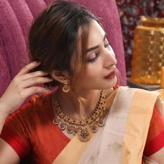 Siya Antique Necklace Set | Indian Necklace Set Online - Tarinika Red Haired Actresses, Antique Necklace Set, Classy Looks, Tuscan Design, Necklace Set Indian, Indian Jewellery Design Earrings, Gold Jewelry Stores, Earrings Indian, Indian Necklace