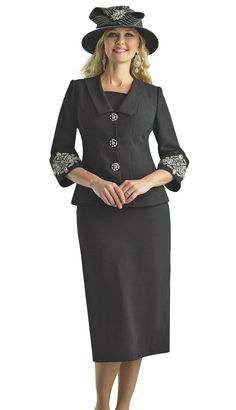 Lily & Taylor 4590 Elegant Fitted Black Set, Tailored Black Sets For Fall, Elegant Black Fitted Sets, Fitted Evening Sets For Winter, Fitted Black Sets For Fall, Fitted Black Winter Suit, Black Fitted Suits For Winter, Fitted Black Suits For Winter, Elegant Fitted Fall Sets