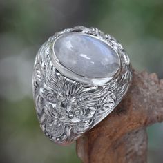 Spread Happiness! Silver Mens Rings, Man Rings, Bezel Set Cabochon, Rainbow Stone, Man Jewelry, Cool Rings, Moonstone Ring Sterling Silver, Ribbon Jewelry, Lion Design