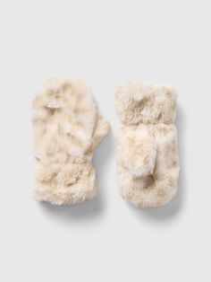 Soft, cozy faux fur mittens.  Allover leopard print.  For more fit and sizing info, check out our Size Guide. Fur Mittens, Fur Mitten, Winter Arc, Fall Fits, Bedroom Inspo, Christmas List, Size Guide, Leopard Print, Faux Fur