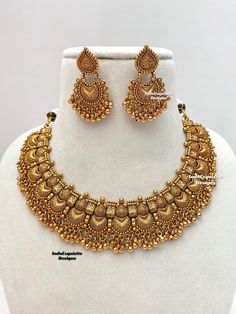 Premium Quality gold plated Necklace set comes with beautiful Earrings/ Bridal sets/Reception/Wedding/bridal jewelry/ Indian jewelry/gold plated Jewelry All items are shipped from Brampton, Ontario, Canada. If you need your item by a certain day, please reach out to us for express delivery option before placing the order so that we can update the shipping for you. Standard shipping/delivery timeline Below are the estimated delivery times after the order is shipped/dispatched.  ---> USA delivery Brampton Ontario, Bridal Gold Jewellery Designs, Bridal Jewellery Indian, Gold Necklace Set, Jewelry Indian, Reception Wedding, Gold Jewelry Indian, Bridal Gold Jewellery, Gold Jewellery Design