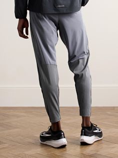 Nike Running’s innovative fabrics are designed with passionate athletes in mind. , These tapered ‘AeroSwift’ track pants are made from breathable, moisture-wicking Dri-FIT ADV , Elasticated drawstring waistband provides a secure and flexible fit , Plenty of pockets for storing your essentials Satisfy Running, Running Pants Men, Nike Aeroswift, Mens Running Pants, Running Pants, Pants For Men, Formal Shirts, Nike Running, Suede Jacket