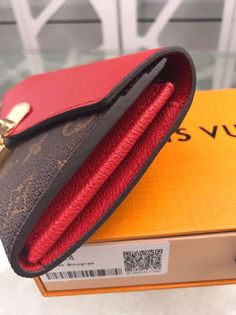 Charm Fashion Lu-Vi bags - 9124 A+ Excellent Quality copies; Contact us if you've any questions in your mind. Fan Fashion, Branded Packaging, Ladies Handbags, Evening Clutch Bag, Luxury Items, Grade 1, Evening Bags, Mini Bag, Louis Vuitton Bag