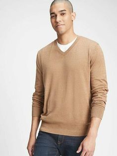 Gap Men's V-Neck Sweater Features V-Neck Sweater Brand New Long Sleeves Pullover Design $69.50 MSRP Price Brand: Gap Size: XXL Color: Camel Heather Brown Condition: New With Tags Fabric: 80% Cotton, 20% Polyester Measurements Length: 30 inches Chest: 26 (52 inches doubled) Shoulders: 20 (40 inches doubled) Sleeve: 27 inches Shipping Combined Shipping Pricing / Offers Returns Payment All of our items are shipped via the US Postal Service. Most items take 2-3 days for delivery within the United St Classic Gap Tops For Winter, Classic Winter Tops From Gap, Gap V-neck Fall Sweater, Casual Gap V-neck Sweater, Casual V-neck Sweater By Gap, Casual Brown Tops By Gap, Men's V Neck Sweaters, Heather Brown, Gap Men