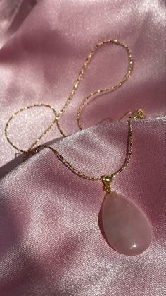 Feminine Pink Crystal Necklace As Gift, Feminine Pink Crystal Necklace Gift, Elegant Pink Wire Wrapped Crystal Necklace, Gold Jewelry With Rose Quartz Gemstone, Gold Gemstone Jewelry With Rose Quartz, Rose Quartz Gemstone Gold Jewelry, Gold Rose Quartz Gemstone Jewelry, Pink Gold Jewelry With Adjustable Chain For Gift, Rose Quartz Pendant Jewelry Gift