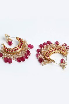 Product Features: Color: Red, White, Gold Base Metal: Sterling Silver Work: Kundan, Pearls, Natural Stones, Faux Ruby Plating Material: Gold Plated Closure Type: Stopper Adjustable: No Earring Size: Length 8.5 CM x Width 6.5 CM Package Content: 1 Pair Earring Occasion: Partywear Disclaimer: There will be slight difference in digital to actual image Red Chandelier Earrings For Festive Parties, Red Chandelier Earrings For Party And Festive Occasions, Festive Red Chandelier Earrings For Party, Red Bridal Earrings For Festive Party, Ruby Bridal Earrings For Party, Red Bridal Earrings For Party, Festive Red Bridal Earrings For Party, Red Chandbali Bridal Earrings For Party, Traditional Red Earrings For Party