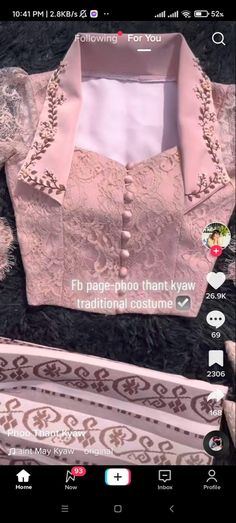 Latest Blouse Designs Pattern, New Saree Blouse Designs, Traditional Blouse Designs, Latest Model Blouse Designs, Traditional Dresses Designs, Fashionable Saree Blouse Designs, Fancy Kurti, Elegant Blouse Designs, Dress Design Patterns