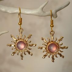 Lilac Sun Earrings, Quirky pretty gold and lilac acrylic sun drop earrings for women Gold Earrings Aesthetic, Sun Accessories, Sun Earring, Pretty Earrings Dangle, Sun Fashion, Sun Earrings, Gold Earrings For Women, Funky Earrings, Unusual Earrings