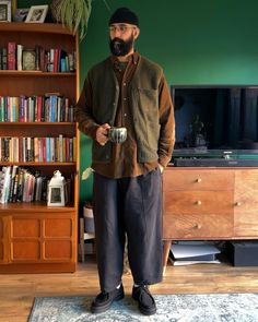 Wax Jacket Outfit Men, Blundstone Mens Outfit, Men Birkenstock Clog Outfit, Japanese Grandpa Style, Winter Fashion Inspo Outfits, Korean Outfit Ideas Men, Work From Home Outfit Men, Cool Dad Aesthetic, Japanese Mens Fashion Street Styles