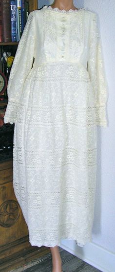 Vintage 60s, Emma Domb, cream, boho lace wedding dress gown, small to medium, MINT condition, boho, Traditional Beige Lace Dress, Bohemian Cream Lace For Spring, Spring Bohemian Scalloped Lace, Off White Lace Wedding Dress For Spring, Spring Bohemian Lace Dress With Delicate Lace, Cream Bohemian Fitted Lace, White Lace Vintage Dress For Garden Party, Bohemian Cream Dress With Scalloped Lace, Bohemian Lace Patchwork Dress For Garden Party