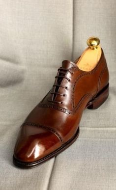 Capsule Wardrobe For Men, Wardrobe For Men, Mens Business Shoes, Mens Derby Shoes, Quality Leather Boots, Cap Toe Shoes, Custom Design Shoes, Dress Business, Dress Suits For Men