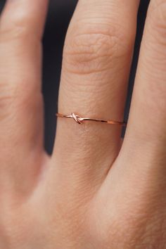 Closed Knot Ring, 14K Rose Gold Fill Tiny Rings Dainty Jewelry, Simple Ring Ideas, Gold Cute Jewelry, Simple Unique Rings, Small Gold Rings, Rose Gold Rings Simple Unique, Small Rings Simple, Simple Rings Everyday Casual, Simple Ring Designs Gold