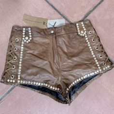 Brand New Hard To Find. Willing To Trade For A Size 6 Or 4. Genuine Leather Size 12 Bnwt High Waist Leather Bottoms For Summer, Brown Leather Summer Bottoms, H&m Brown Bottoms For Spring, Brown Leather Shorts, Stagecoach Outfit, Boho Chic Aesthetic, Lana Del Rey Outfits, Stud Clothing, Girls Long Skirts