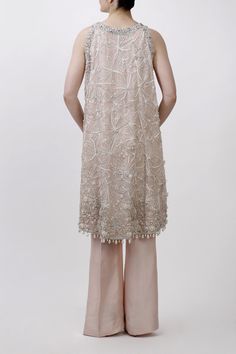 Mumu Mandarin Elegant Sleeveless Palazzo Set For Eid, Elegant Sleeveless Set With Intricate Embroidery, Elegant Sleeveless Sets With Intricate Embroidery, Elegant Sleeveless Sets For Eid, Pink Silk Hand-embellished Sets, Elegant Sleeveless Palazzo Set For Party, Hand Embellished Pink Silk Set, Pink Hand Embellished Silk Set, Elegant Sleeveless Sequined Palazzo Set