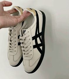 Shoes, sports shoes, outfit, fashion, onitsuka tigers mexico 66, onitsuka tigers, trendy shoes, it girl style, training shoes, style guide, street style Wide Leg Pants Suit, Streetwear Luxury, Tiger Shoes, Mexico 66, High Waist Wide Leg Pants