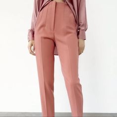 Zara Pink Pant, Never Worn. Tags Still On. For Sizing, I Recommend Going To Their Website, These Were Too Small For Me. Workplace Fashion, Zara Suits, Off White Pants, Women's Office, White Dress Pants, Office Suit, Womens Office, Zara Jumpsuit, Work Meeting