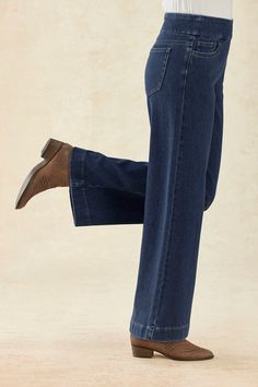 A fresh new style in our so-comfortable knit denim, updated with a modern leg shape. Our wide-leg jeans feature a flat pull-on waistband, with faux fly and 5-pocket styling. Pull On Jeans For Women, Dark Wash Wide Leg Pull-on Jeans, Dark Wash Pull-on Jeans For Fall, Fall Dark Wash Pull-on Jeans, Comfort Stretch Denim Bottoms For Fall, Comfort Stretch Straight Leg Jeans For Fall, Best Jeans For Curvy Shape, Wide Legged Jeans, Knit Denim