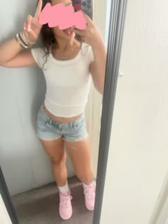 Shirt target pants target shoes triple pink “barbie” nike dunks Triple Pink Dunks, Outfit Ideas Shein, Pink Dunks, School Fit Ideas, Dunks Outfit, Cute School Outfits, Target Pants, Target Shoes, School Fit