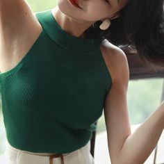 淑女のためのニットタンクトップ Green Fitted Summer Vest, Green Stretch Tank Vest, Green Stretch Summer Vest, Fitted Green Cami Crop Top, Chic Green Sleeveless Tank Top, Green Trendy Cami Crop Top, Green Fitted Vest Crop Top, Green Stretch Sleeveless Tank Top, Trendy Green Cami Crop Top