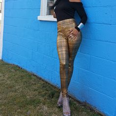 Metallic Gold High Waisted Leggings. Great Quality Thigh High Leggings For Night Out, High Stretch Leggings For Night Out, Fall Party Leggings With High Stretch, Fall Party High Stretch Leggings, High Stretch Leggings For Fall Party, Spring Stretch Gold Pants, Chic Party Leggings With High Stretch, Gold Stretch Bottoms For Night Out, Chic High Stretch Leggings For Party