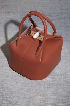 Baez Bag – Gabriela Hearst Statement Handbag, Dream Bag, Unique Handbag, Joan Baez, Minimalist Bag, Gabriela Hearst, Stylish Handbags, Trending Handbag, Rose Gold Hardware