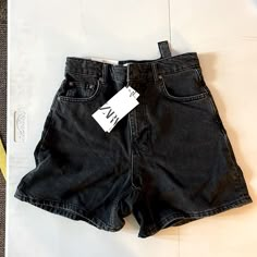 Women’s Zara 90s Bermuda Shorts New With Tag 14 Inch Waist 13 Inch Rise Black High Waist Black Shorts For Streetwear, Black High-waist Shorts For Streetwear, Black High-waist Streetwear Shorts, 90s Short Streetwear Bottoms, 90s Style Short Length Streetwear Bottoms, 90s Short Length Streetwear Bottoms, 90s Relaxed Fit Black Bottoms, 90s Black Relaxed Fit Bottoms, High Waist Black Jean Shorts For Streetwear