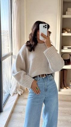 Womens Autumn Outfits, Cream Turtleneck Outfit, Neutral Color Outfits Women, Comfy Aesthetic Outfits, Cold Outfit Ideas, Fall Fits Aesthetic, Milan Winter, Winter Outfit Ideas Casual, Warm Outfit Ideas