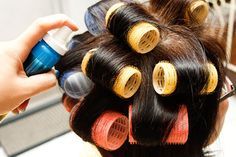 How to Use Velcro Rollers - wikiHow Hair With Rollers, Hair Curling Tips, Peinados Fáciles Para Cabello Corto