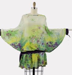 floral printed silk chiffon batwing top by AlexandraZvi on Etsy, $160.00 Batwing Sleeve Top, Chiffon Tunic, Batwing Top, Floral Border Design, Pretty Blouses, Floral Border, Printed Silk, Womens Blouses, Bat Wings