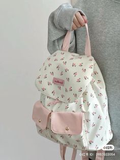 Aesthetic Schoolbag, Pink Bag Style, Tas Aesthetic, Girly Backpacks, Cute School Bags, Stylish School Bags, School Bag Essentials, Kawaii Bags