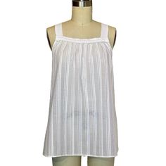 Nwt Bcbggeneration Cotton Blend Shoulder Straps White Top New, No Flaws From A Smoke-Free And Pet-Free Home. Size: Medium Appr. Measurements ( Flat, Not Stretched) : Height: 25” Arm Pit : 21” Same / Next Day Shipping Available Innnnni Casual White Camisole For Daywear, Chic Unlined Top For Daywear, White Camisole Tank Top For Daywear, White Cotton Tank Top For Daywear, Spring Sleeveless Lined Top, Summer White Camisole For Daywear, Fitted Sleeveless Camisole For Daywear, White Spaghetti Strap Tank Top For Daywear, Fitted Sleeveless Daywear Camisole