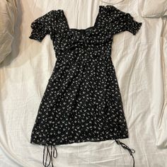 Never Been Worn!! Trendy Black Floral Print Dresses, Spring Black Mini Dress For Casual Occasions, Black Mini Dress For Casual Spring Occasions, Casual Black Spring Dresses, Black Square Neck Dress For Spring, Trendy Black Dress Down Dresses, Black Short Sleeve Dress For Brunch, Black Mini Dress For Day Out, Casual Black Mini Dress For Date Night