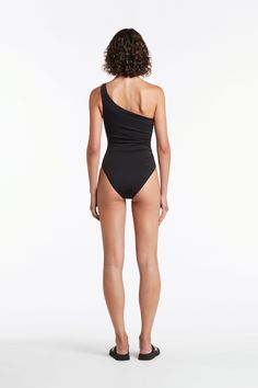 Medium coverage One shoulder one piece Ruching at side Fully Lined
Image 1 model is 5’10’’ / 178cm tall and wears a size 0Image 7 model is 5’9’’ / 175cm tall and wears a size 3 Asymmetric Neckline, Strapless Maxi, Black One Piece, Strapless Maxi Dress, Sun Tan, Rib Cage, The Body, Color Combinations, Maxi Skirt