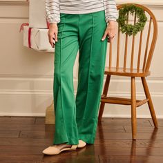 ALL SALES FINAL. No Refunds/Exchanges on Warehouse Sale items.Get ready to strut in style with the Darbie Wide Leg Pant in Green. These womens pants are as comfortable as they are trendy, with a wide leg design that allows for easy movement. Perfect for any occasion, these pants are a must-have for your wardrobe.Michaela is wearing an XS*Sale prices not valid on previous purchases. Happy Shopping! Green Pull-on Pants For Loungewear, Loosely Fitted Pull-on Style Sweatpants, Green Wide Leg Pants For Fall, Green Wide Leg Pants For Loungewear In Fall, Green Wide Leg Pants For Fall Loungewear, Green Wide Leg Pants For Loungewear, Green Wide Leg Ankle-length Pants For Loungewear, Green Ankle-length Wide Leg Pants For Loungewear, Green Wide Leg Pants With Elastic Waistband