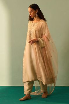 Buy Green Lining Crepe Embroidered Zardozi Round Choga Salwar Set For Women by Angad Singh Online at Aza Fashions. Embroidered Salwar, Set For Women, Aza Fashion, Wedding Bride, Floral Pattern, Types Of Sleeves, For Women, Green, Pattern