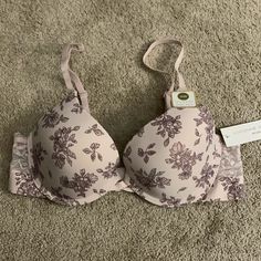 Brand New. Still With Tags. Push Up. Underwire. Slightly Padded. Lace Trim. Smoke Free/Pet Free Home. Feminine Stretch Bra With Padded Cups, Feminine Full Cup Stretch Bra, Padded Cups Bra For Loungewear, Feminine Stretch Bra Partially Lined, Feminine Full Coverage Spring Bra, Feminine Full Coverage Bra For Spring, Fitted Padded Bra For Loungewear, Feminine Stretch Push-up Bra, Feminine Seamless Bra For Loungewear