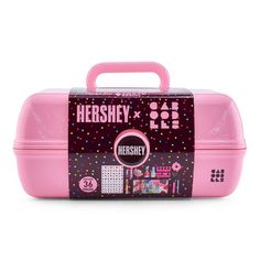 On-The-Go Girl™ Hershey® Set Candy Themed Makeup, Caboodles Organization, Themed Makeup, Mars Bar, Candy Theme, Cosmetic Sets, Scrunchie Hair, Box Packaging Design, Best Candy