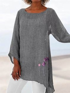 Long Sleeve Tops For Beach Season, Long Sleeve Tops For Beach Season Day Out, Relaxed Fit Gray Top For Beach, Casual Crew Neck Tunic For Summer, Casual Summer Tunic With Crew Neck, Spring Crew Neck Tunic With Relaxed Fit, Spring Crew Neck Relaxed Fit Tunic, Summer Crew Neck Blouse For The Beach, Summer Crew Neck Blouse For Beach