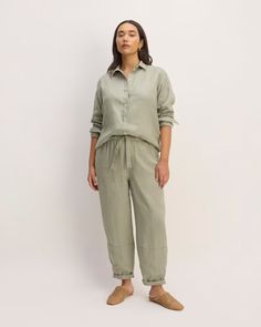 The Linen Pull-On Barrel Pant Sage Green – Everlane Utility Barrel Pant, Look Put Together, Linen Women, Look Cool, Linen Fabric, Sage Green, Barrel, Pants, Green